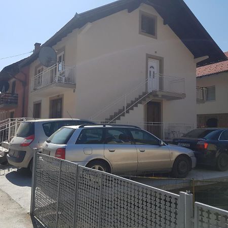 דירות פוצ'ה Apartman Lara 2 מראה חיצוני תמונה