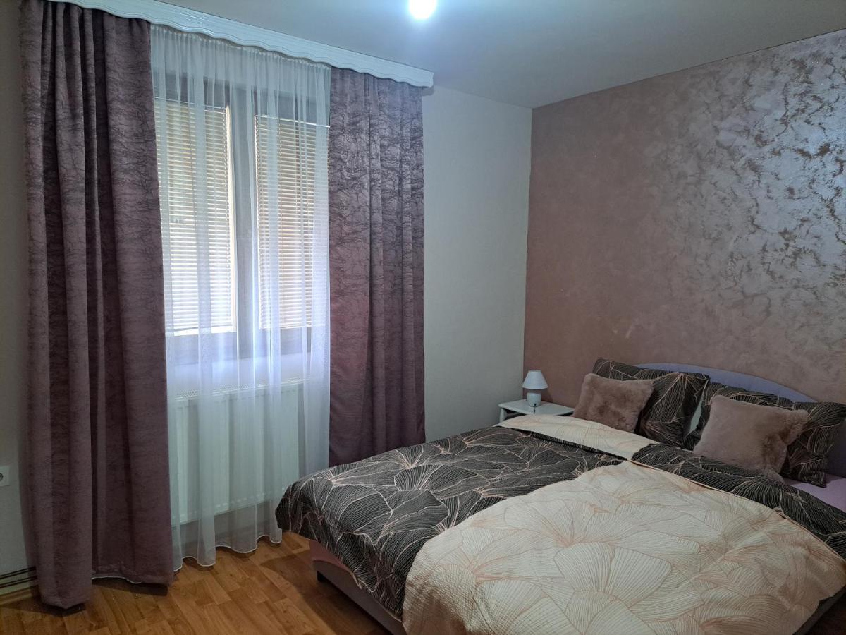 דירות פוצ'ה Apartman Lara 2 מראה חיצוני תמונה