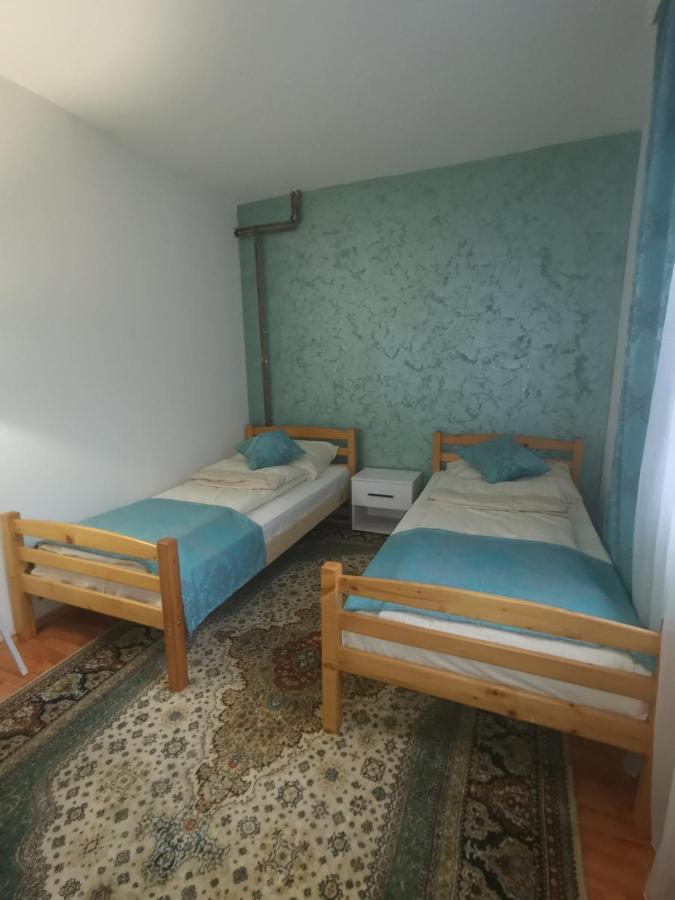 דירות פוצ'ה Apartman Lara 2 מראה חיצוני תמונה