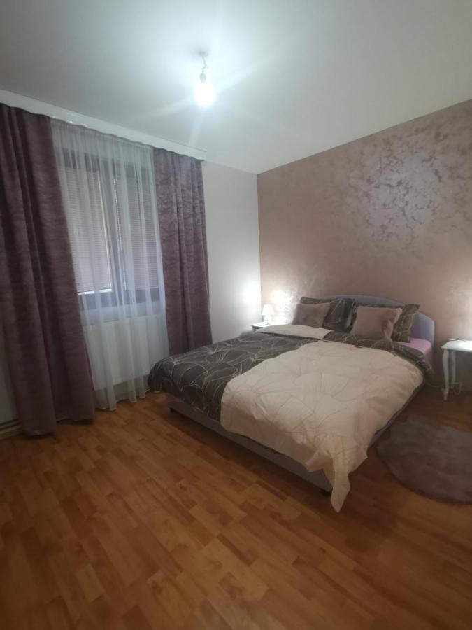 דירות פוצ'ה Apartman Lara 2 מראה חיצוני תמונה