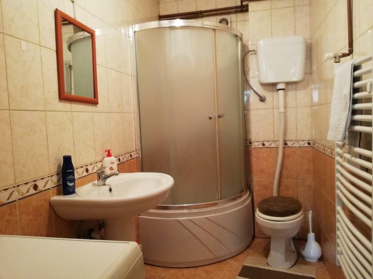 דירות פוצ'ה Apartman Lara 2 מראה חיצוני תמונה
